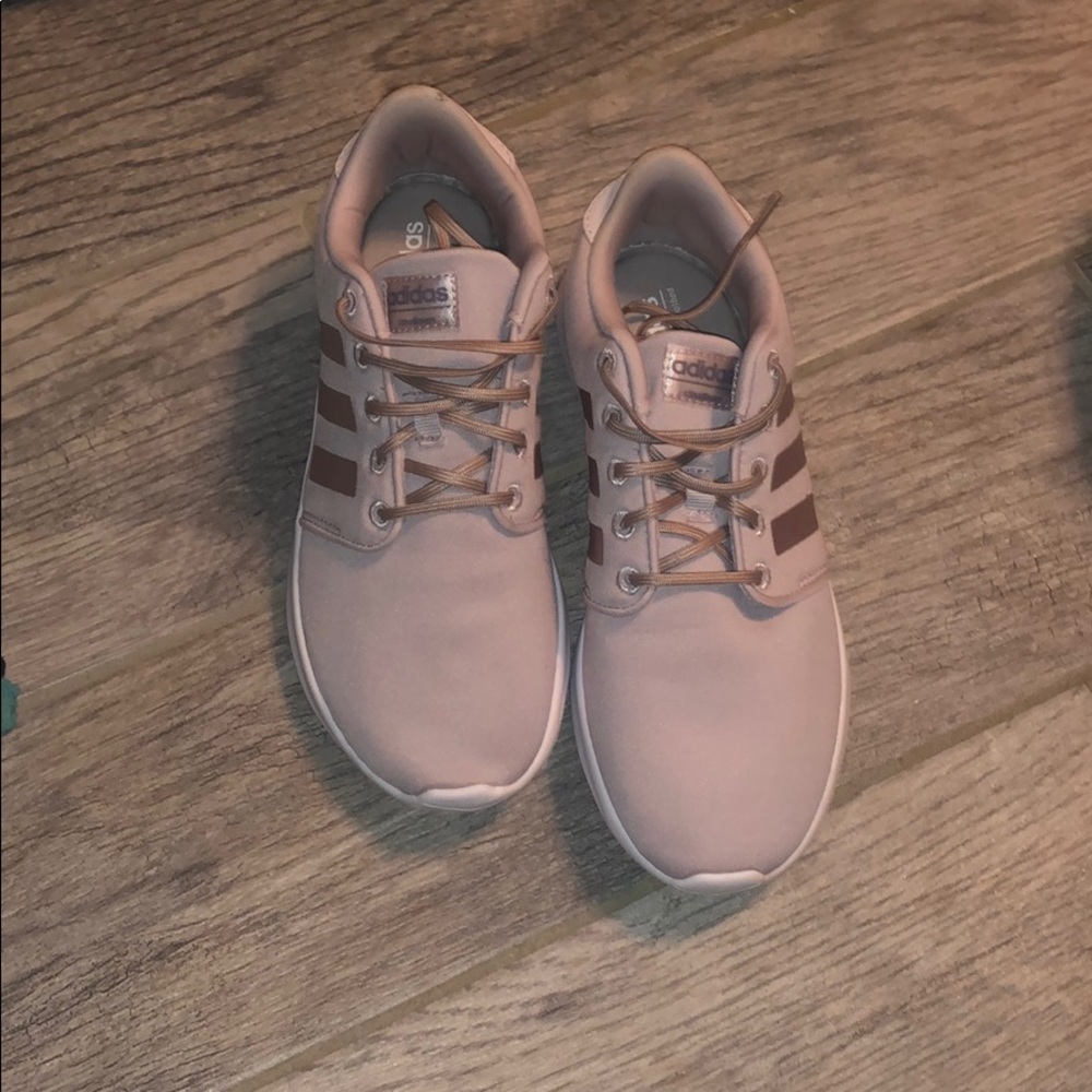 Adidas memory foam athletic shoes